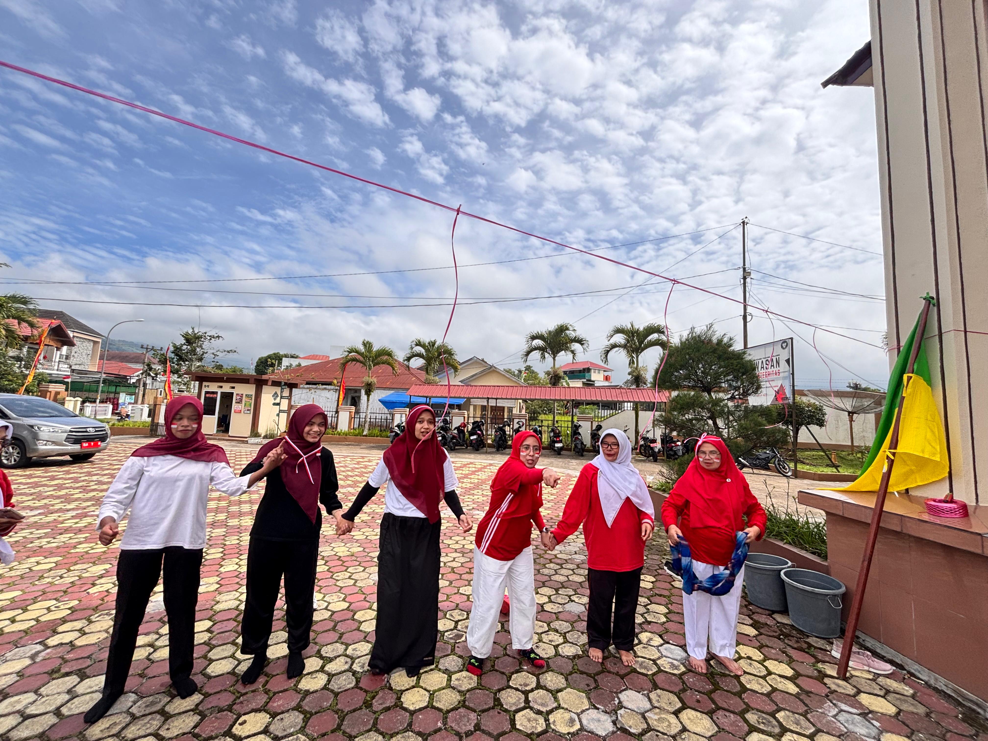 lomba hut mari 15agust 4