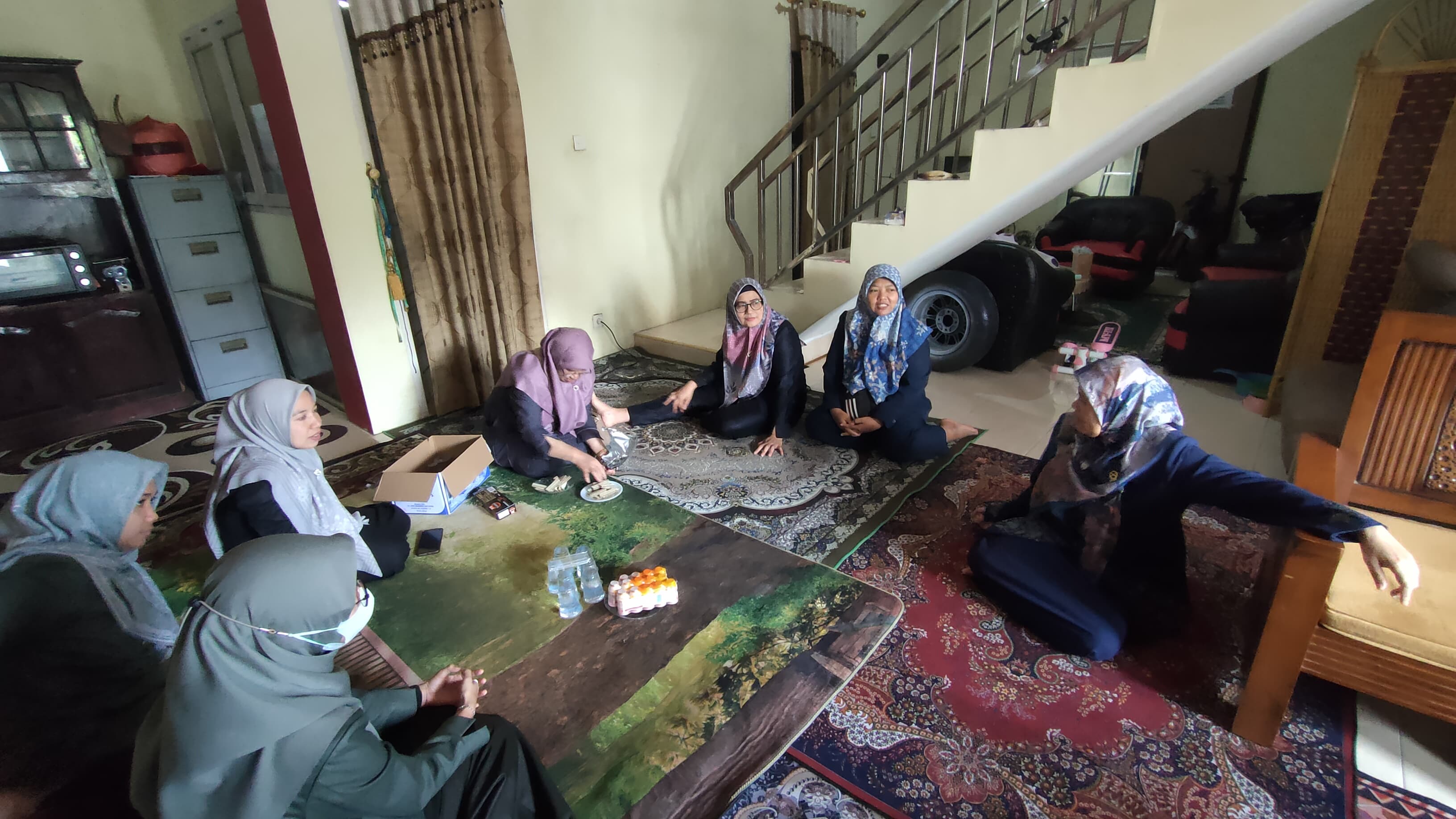 menjenguk anak buk anis 6agustus 2